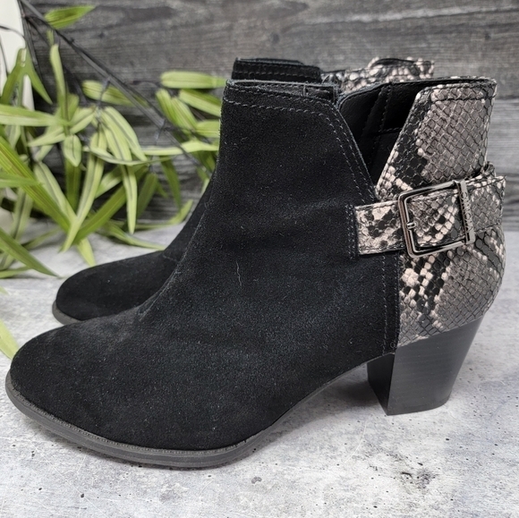 Vionic | Naomi Snake Black Suede Heeled Booties - Picture 5 of 10